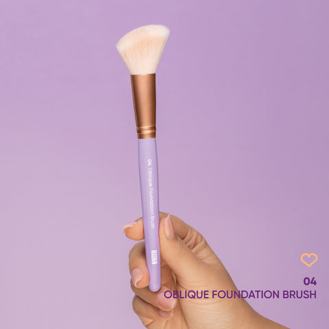 04 Oblique Foundation Brush Pennello Fondotinta Obliquo