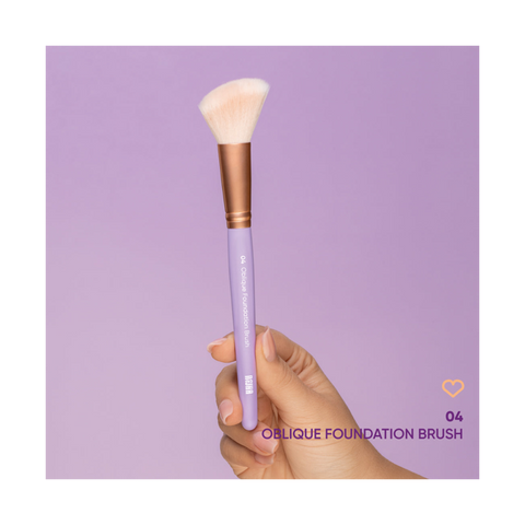 04 Oblique Foundation Brush Pennello Fondotinta Obliquo