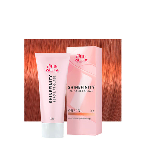Wella Professionals Shinefinity Zero Lift Glaze 05/43 Hot Chili Castano Chiaro Rame Dorato 60 ml, flacone colore demi-permanente