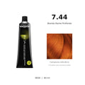 L’Oréal Professionnel INOA 7.44 60 ml, tubo originale e campione colore indicativo su fondo bianco