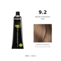 L’Oréal Professionnel INOA 9.2 60 ml, tubo originale e campione colore indicativo su fondo bianco